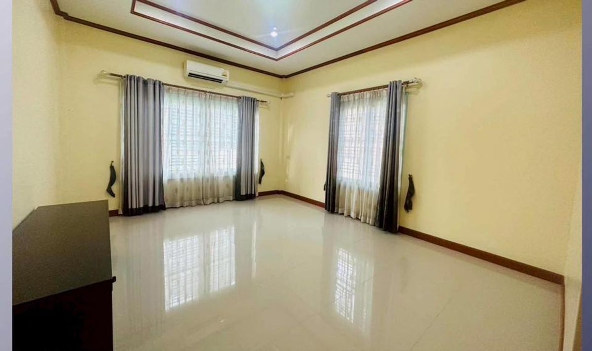 ขายบ้านระยอง : บ้านเดี่ยว หมู่บ้านสายลมเย็น 162 ตร.ว. ทำเลใจกลางเมืองระยอง