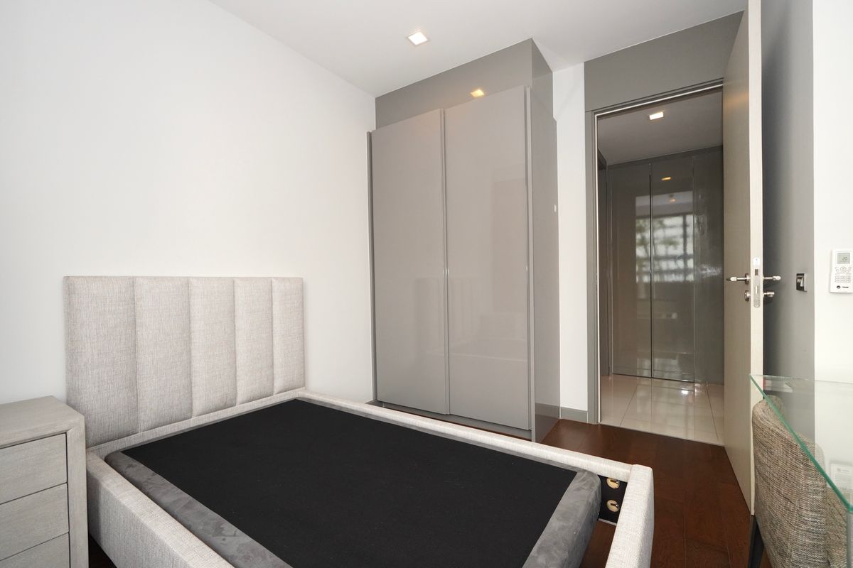 ให้เช่าคอนโดสีลม ศาลาแดง บางรัก : 🐶 เลี้ยงสัตว์ได้ ระเบียงใหญ่กว่า 70ตร.ม‼️. M Silom 350ม.จาก BTS ช่องนนทรี 