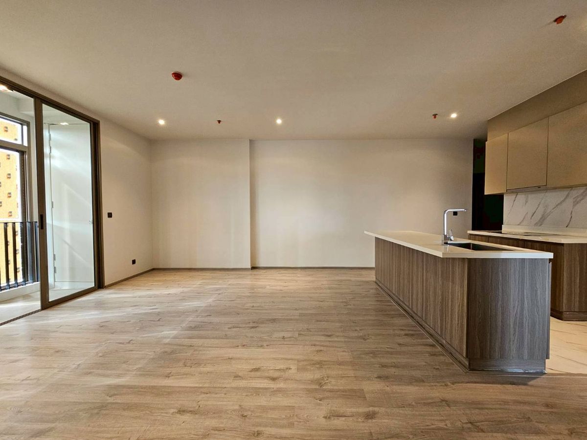 For SaleCondoSukhumvit, Asoke, Thonglor : Rhythm Ekkamai Estate, luxury condo near BTS Ekkamai.