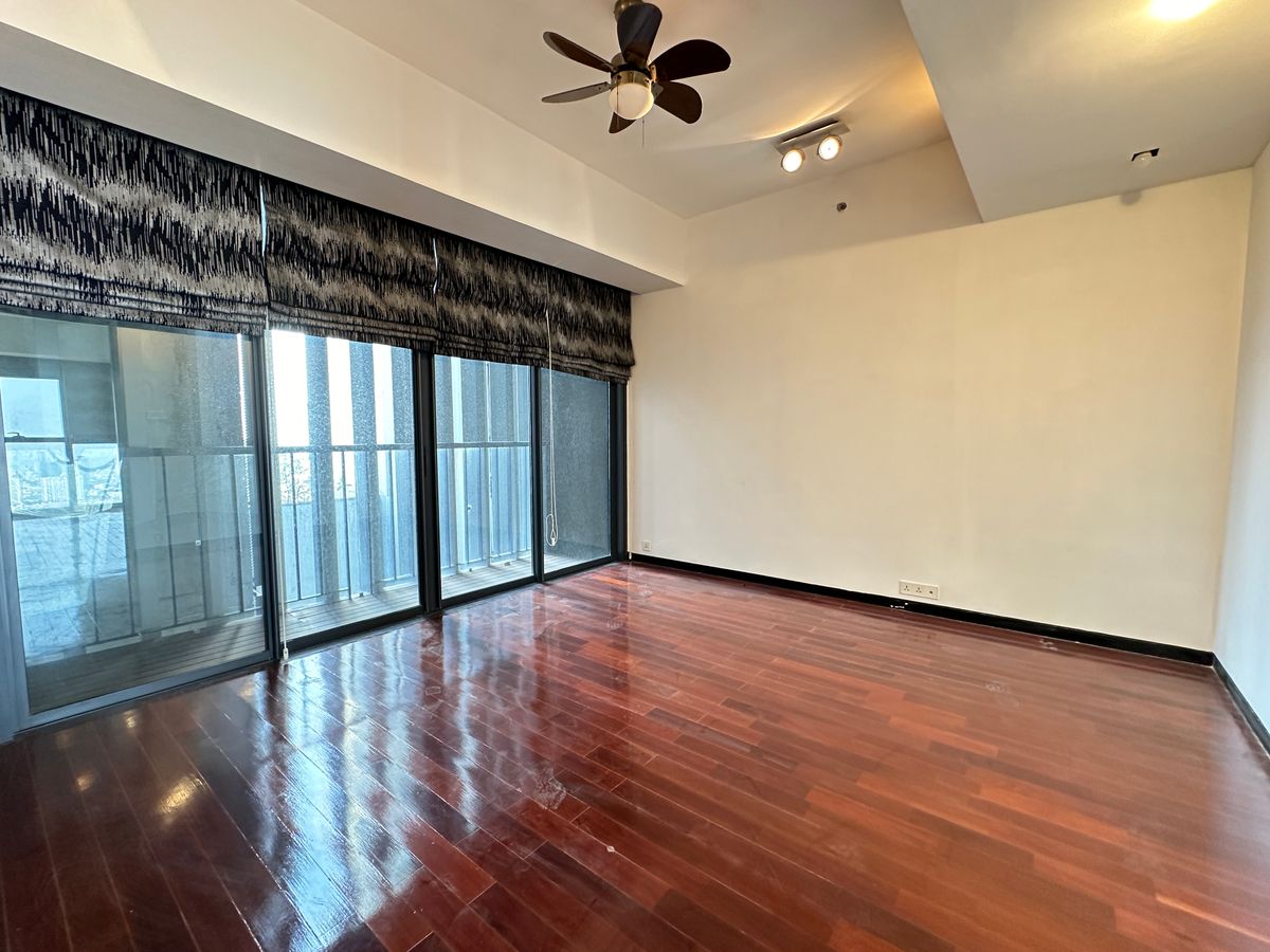 For SaleCondoSathorn, Narathiwat : Elegant Duplex Residence with River View & Private Lift at The Met Sathorn