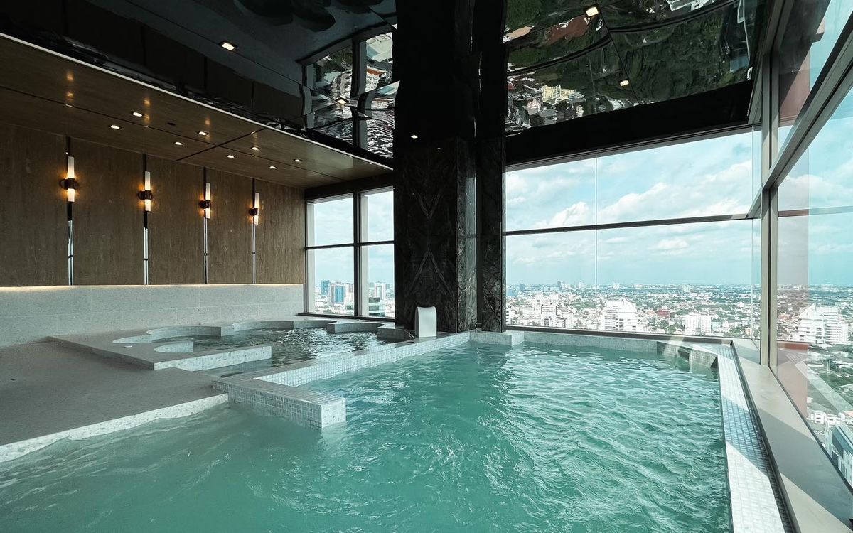 For SaleCondoSukhumvit, Asoke, Thonglor : Rhythm Ekkamai Estate, luxury condo near BTS Ekkamai.