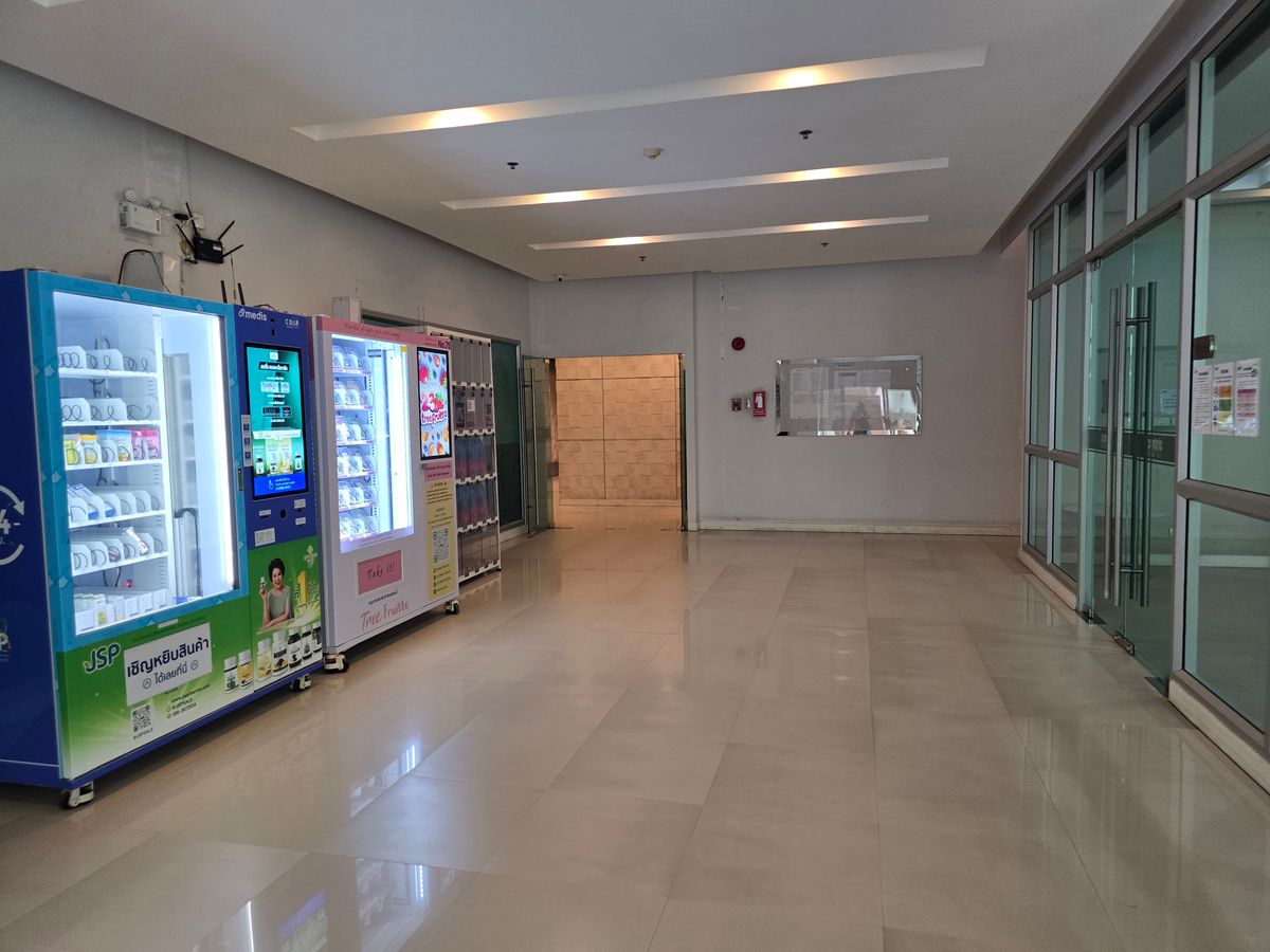 For SaleCondoKasetsart, Ratchayothin : Condo for sale, Centric Scene Ratchavipha, 6th floor, newly decorated, corner room, open view, ready to move in.