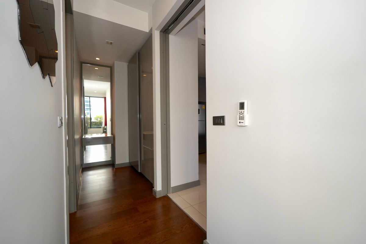 ให้เช่าคอนโดสีลม ศาลาแดง บางรัก : 🐶 เลี้ยงสัตว์ได้ ระเบียงใหญ่กว่า 70ตร.ม‼️. M Silom 350ม.จาก BTS ช่องนนทรี 