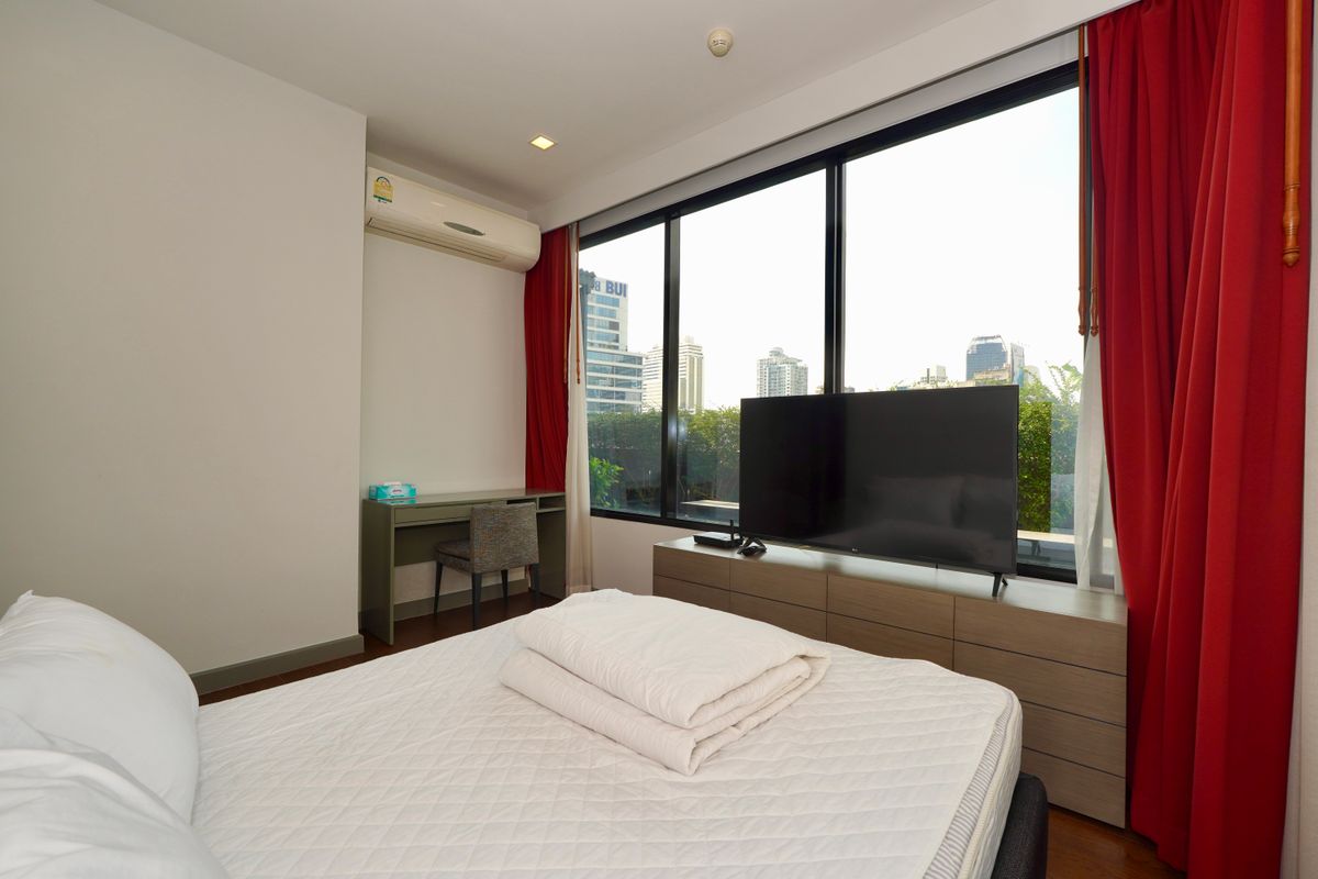 ให้เช่าคอนโดสีลม ศาลาแดง บางรัก : 🐶 เลี้ยงสัตว์ได้ ระเบียงใหญ่กว่า 70ตร.ม‼️. M Silom 350ม.จาก BTS ช่องนนทรี 