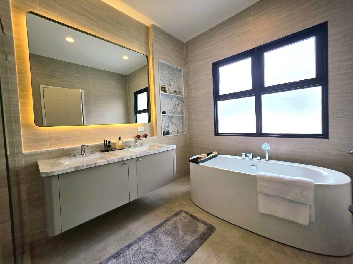 ขายบ้านพัฒนาการ ศรีนครินทร์ : ขายหมู่บ้านณรินสิริ ถนน กรุงเทพกรีฑา