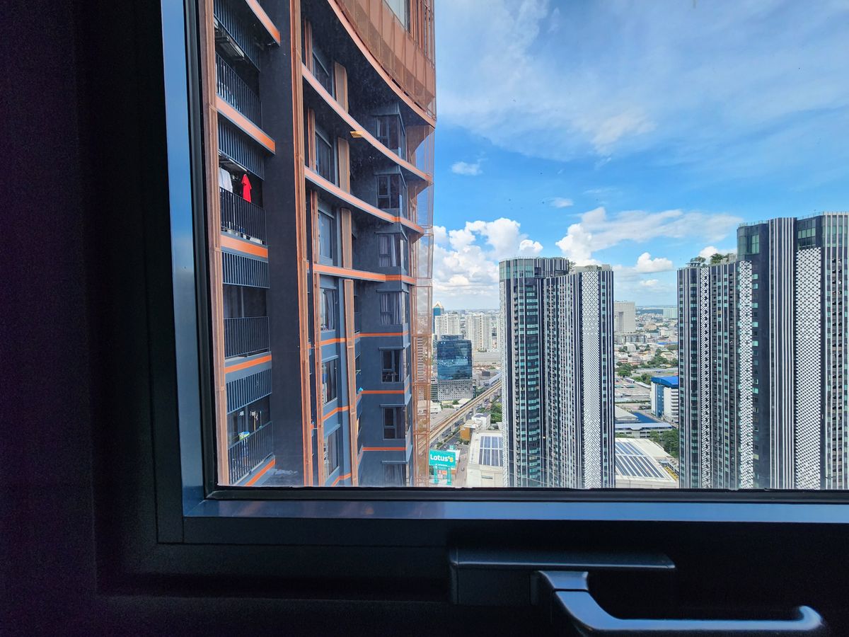 ให้เช่าคอนโดลาดพร้าว เซ็นทรัลลาดพร้าว : สถานะตามภาพปก วิวสวยเหมือนในซีรี่🔥 ให้เช่า! ห้องมุมหนึ่งเดียว ชั้น 40 Life Ladprao Valley ติด BTS ห้าแยกลาดพร้าว 🔥แปลนห้องแบบพิเศษ