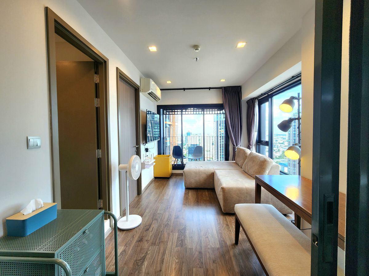 ให้เช่าคอนโดลาดพร้าว เซ็นทรัลลาดพร้าว : สถานะตามภาพปก วิวสวยเหมือนในซีรี่🔥 ให้เช่า! ห้องมุมหนึ่งเดียว ชั้น 40 Life Ladprao Valley ติด BTS ห้าแยกลาดพร้าว 🔥แปลนห้องแบบพิเศษ