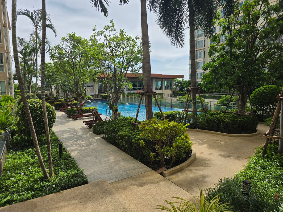 For SaleCondoKasetsart, Ratchayothin : Condo for sale, Centric Scene Ratchavipha, 6th floor, newly decorated, corner room, open view, ready to move in.