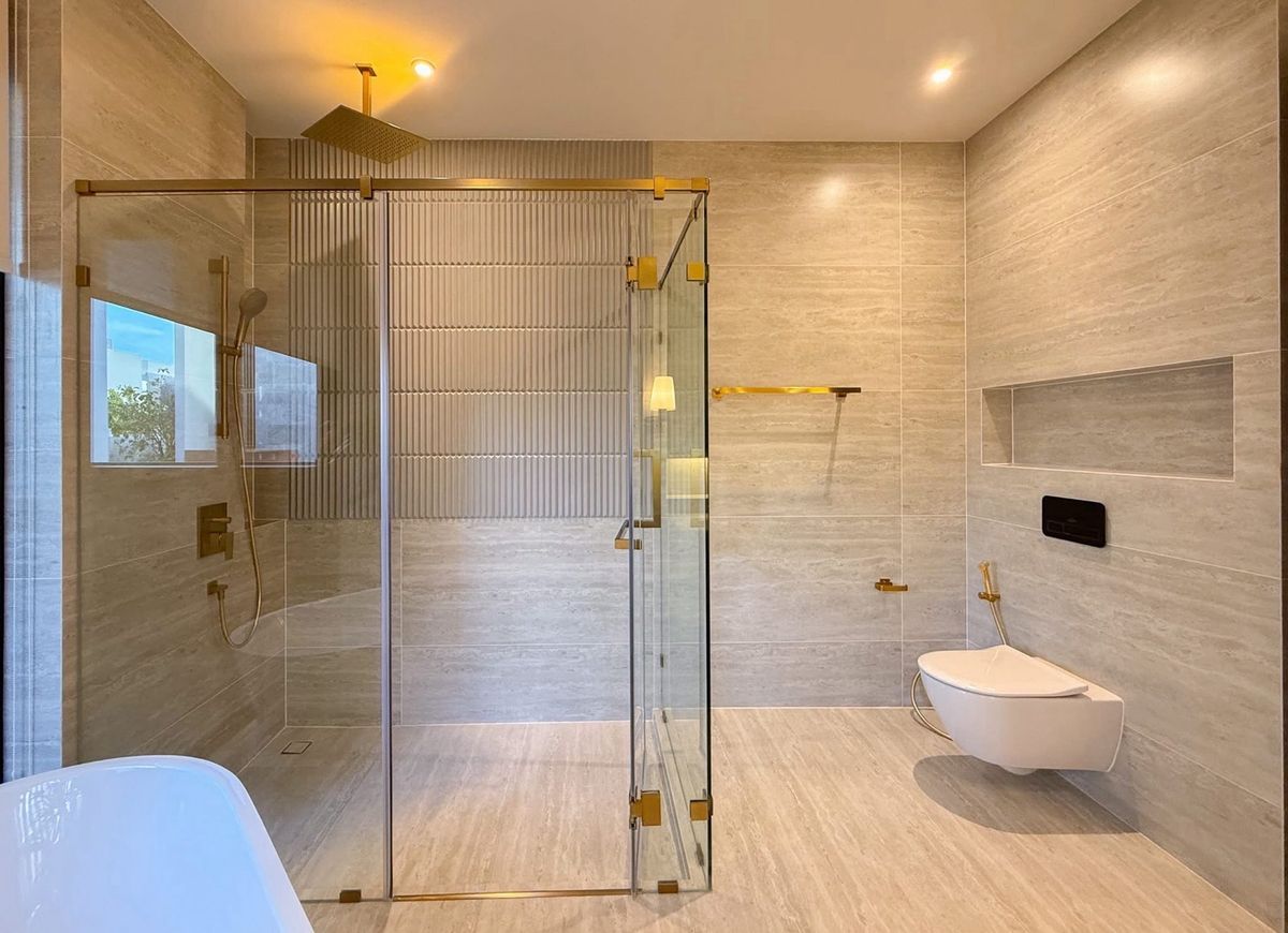 บ้านพัฒนาการ ศรีนครินทร์ : 📢 บ้านหรู 3 ชั้น ในโครงการ Bugaan Krungthep Kreetha พร้อมระบบรักษาความปลอดภัยระดับสูง เฟอร์นิเจอร์ครบ พร้อมลิฟต์ส่วนตัว เดินทางสะดวกได้หลายเส้นทาง ใกล้ห้างสรรพสินค้า โรงเรียนอินเตอร์ และโรงพยาบาลชั้นนำ