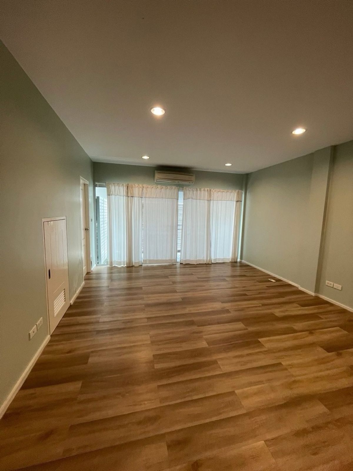 For RentHome OfficePattanakan, Srinakarin : Home office for rent, Noble Cube, Phatthanakan | Home office, company registration, Phatthanakan