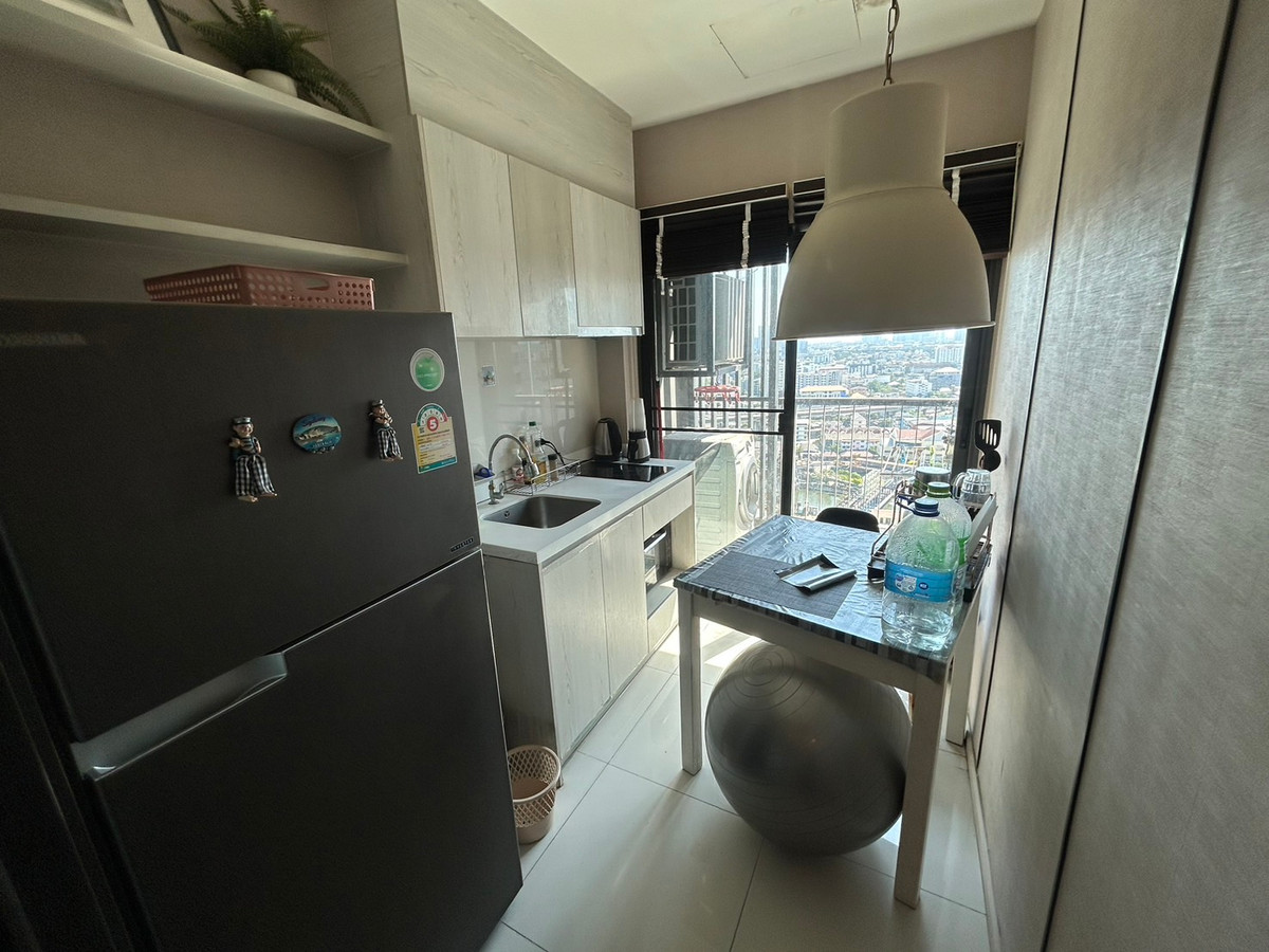 For RentCondoOnnut, Udomsuk : Only 15,000 baht/month! Best value in the Life Sukhumvit 48 project. The actual unit is beautifully decorated as shown in the photos. ✨ Fully Furnished ✨ 📞 Line: @pukkhome (with @)