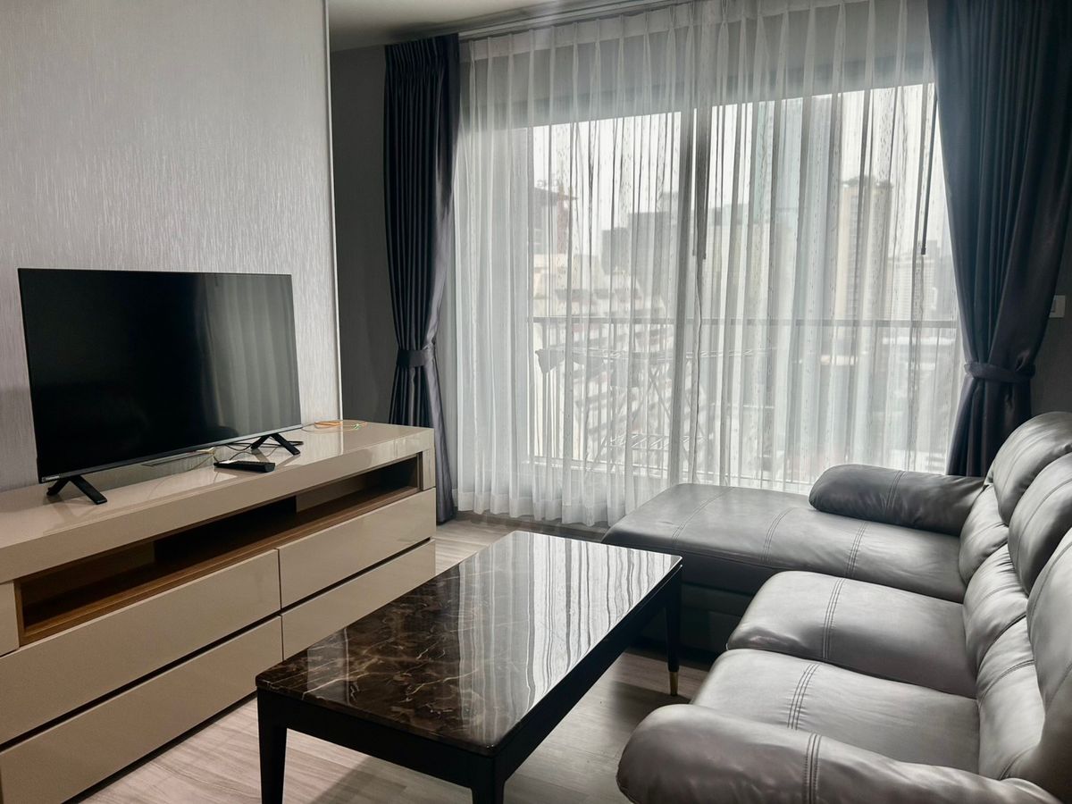For RentCondoRatchathewi,Phayathai : For Rent Condo Rhythm Rangnam  fully furnished (S15-15657)