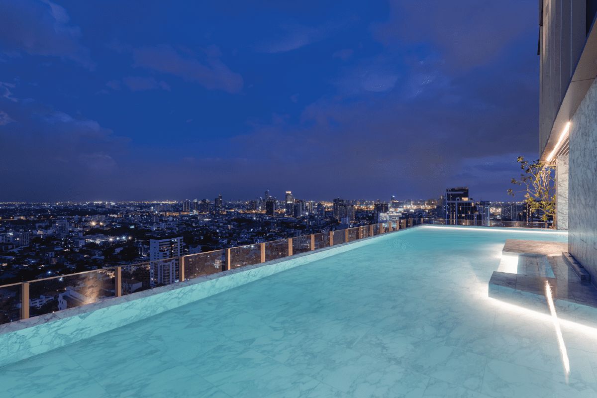 For SaleCondoSukhumvit, Asoke, Thonglor : Rhythm Ekkamai Estate, luxury condo near BTS Ekkamai.