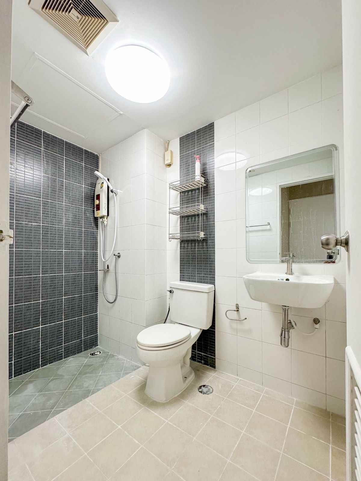 For SaleCondoRama 2, Bang Khun Thian : ✨ HOT DEAL! Urgent sale! Smart Condo Rama 2 ✨ Beautiful room, fully furnished, ready to move in. Best price!