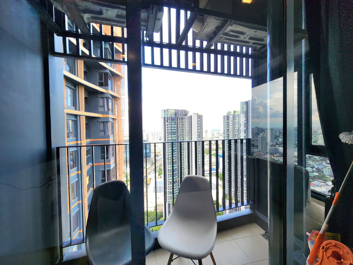 ให้เช่าคอนโดลาดพร้าว เซ็นทรัลลาดพร้าว : สถานะตามภาพปก วิวสวยเหมือนในซีรี่🔥 ให้เช่า! ห้องมุมหนึ่งเดียว ชั้น 40 Life Ladprao Valley ติด BTS ห้าแยกลาดพร้าว 🔥แปลนห้องแบบพิเศษ