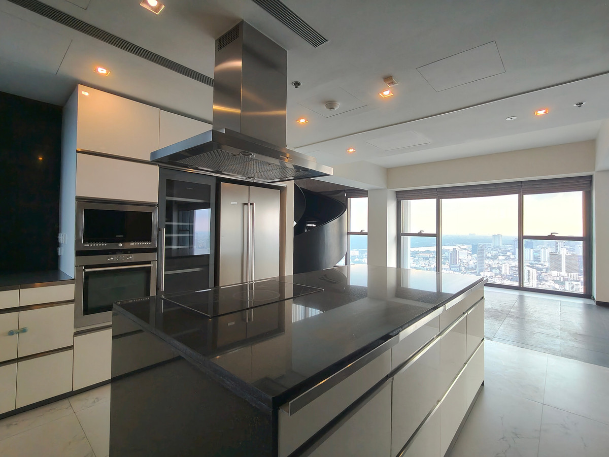 For SaleCondoSathorn, Narathiwat : Elegant Duplex Residence with River View & Private Lift at The Met Sathorn