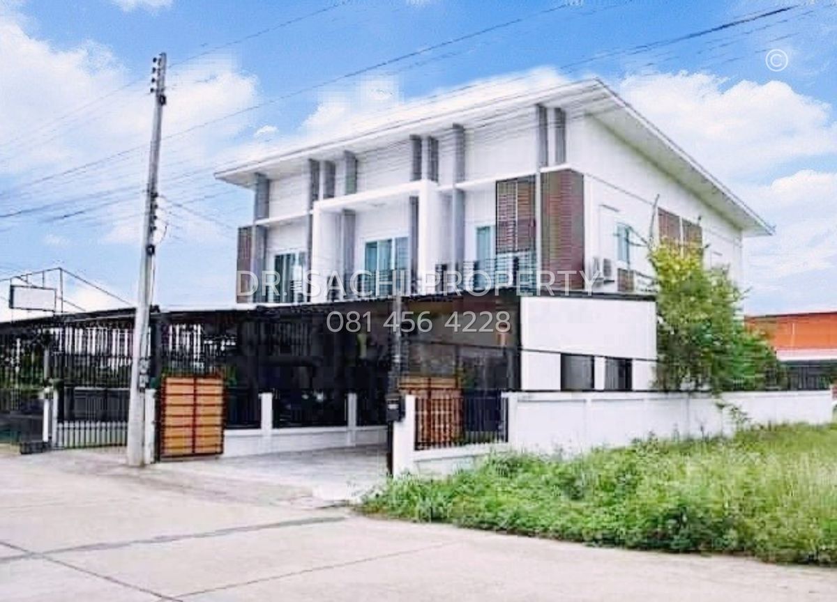 ขายทาวน์โฮมลำพูน : ขายทาวน์โอม 2 ชั้น 39.1 ตรว. ทำเลดี ใกล้ Global House ลำพูน