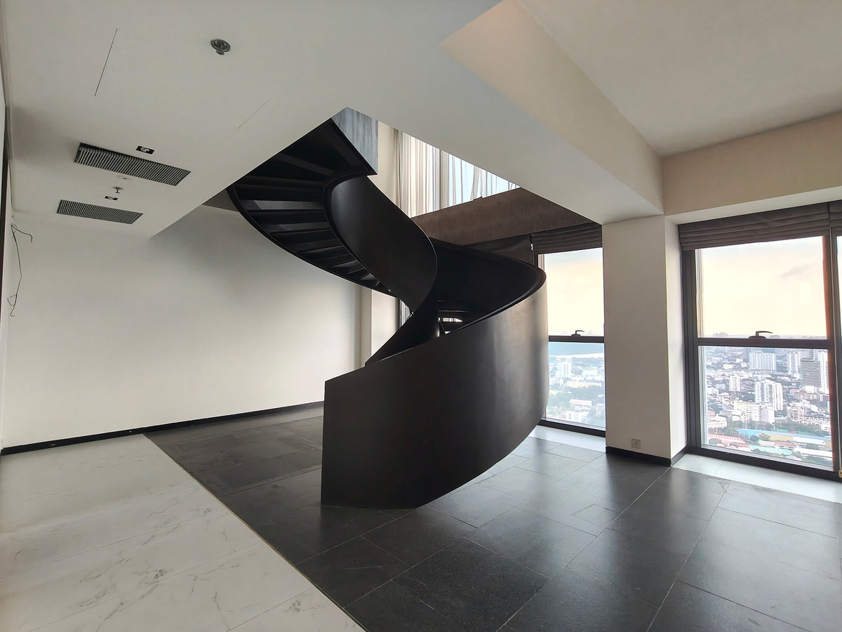 For SaleCondoSathorn, Narathiwat : Elegant Duplex Residence with River View & Private Lift at The Met Sathorn