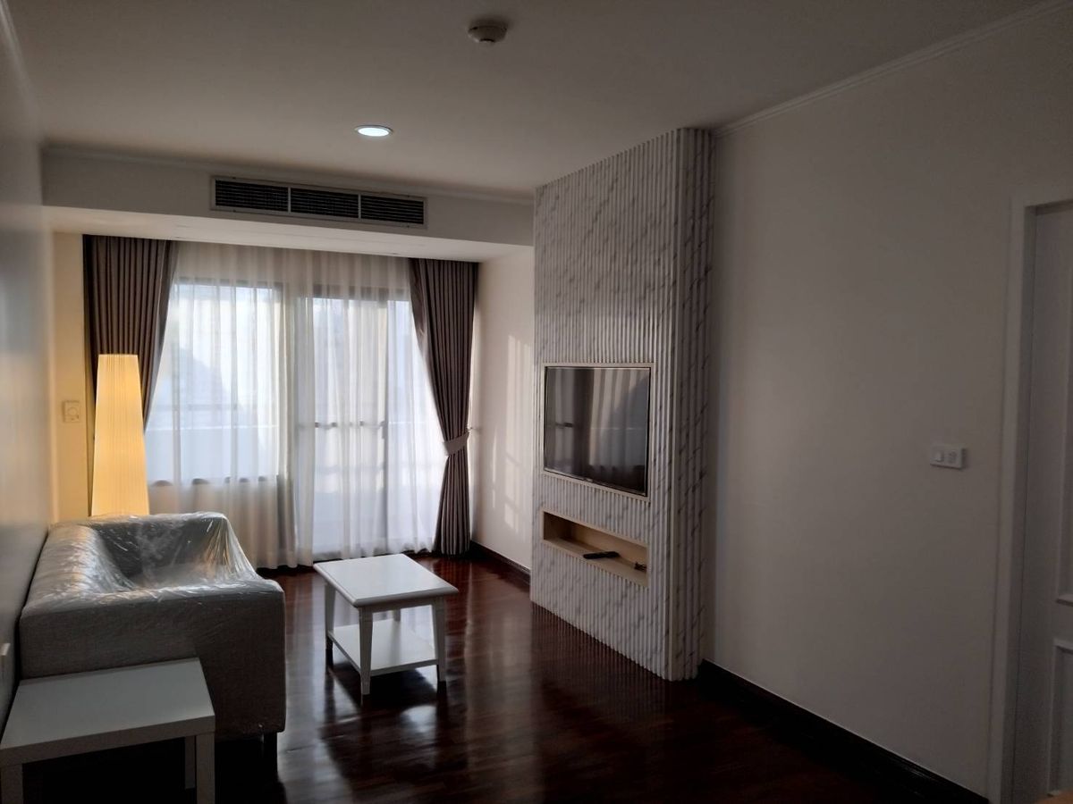 ให้เช่าคอนโดสุขุมวิท อโศก ทองหล่อ : ให้เช่าคอนโด ซิตี้ รีสอร์ท สุขุมวิท 49 ขนาด 61 ตร.ม. เฟอร์นิเจอร์ครบ (S03-2135)