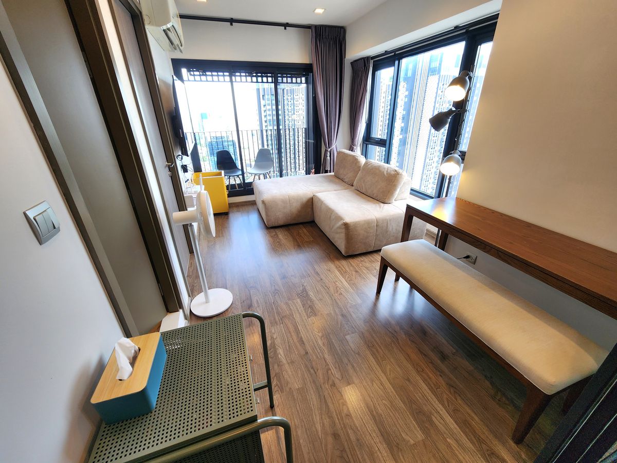 ให้เช่าคอนโดลาดพร้าว เซ็นทรัลลาดพร้าว : สถานะตามภาพปก วิวสวยเหมือนในซีรี่🔥 ให้เช่า! ห้องมุมหนึ่งเดียว ชั้น 40 Life Ladprao Valley ติด BTS ห้าแยกลาดพร้าว 🔥แปลนห้องแบบพิเศษ