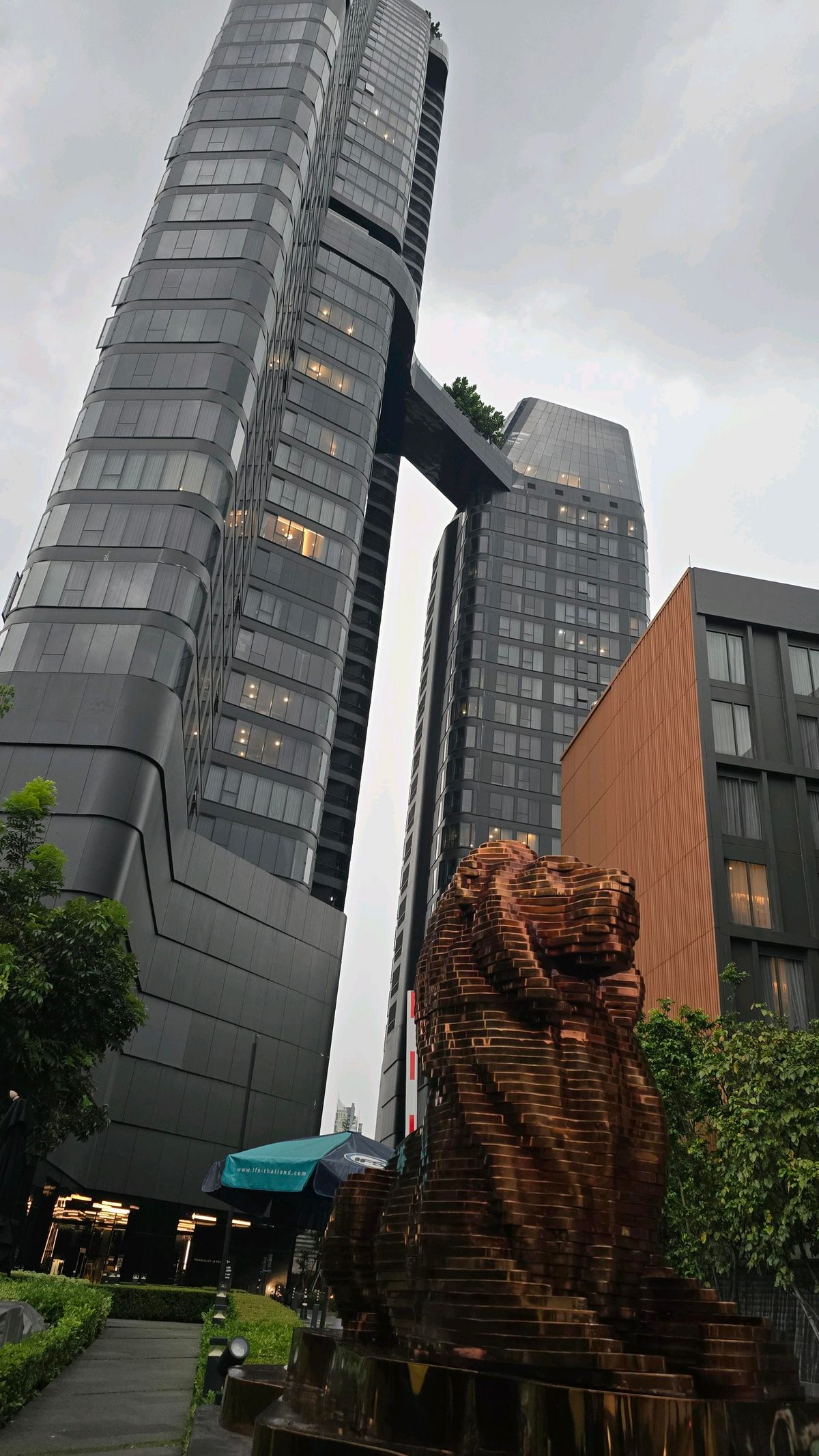 ให้เช่าคอนโดสุขุมวิท อโศก ทองหล่อ : 2 ห้องนอน 2 ห้องน้ำ กว้างขวาง Ideo QSukhumvit 36 ​​พร้อมให้เช่า!!