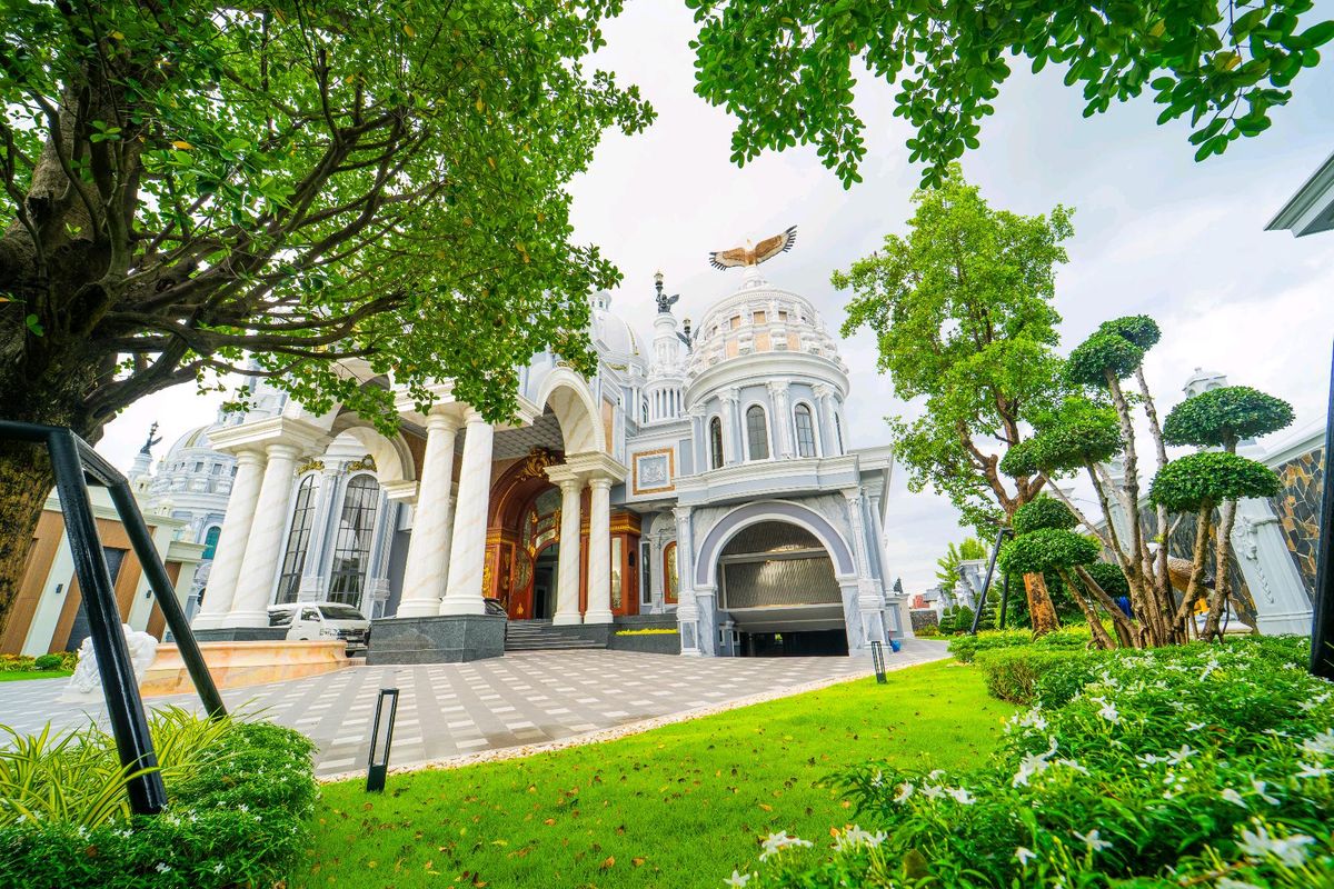 ขายบ้านพุทธมณฑล ศาลายา : 🏛️ ขายคฤหาสน์ที่มีหลังเดียวในโลก — หนึ่งเดียวบนพุทธมณฑลสาย 3