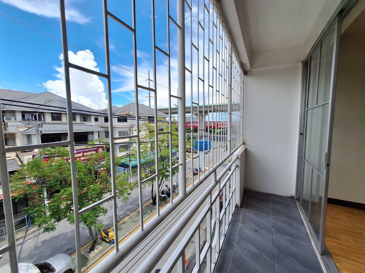 ขายอาคารพาณิชย์พระราม 2 บางขุนเทียน : ขายอาคารพาณิชย์ 4 ชั้น 2 คูหา เนื้อที่ 52 ตร.ว. โครงการธนบุรี คอมเพล็กซ์ พระราม 2 ใกล้เซ็นทรัลพระราม 2 ซอยพระราม 2 ซอย 60 ถนนพระราม2 เขตบางขุนเทียน กรุงเทพมหานคร