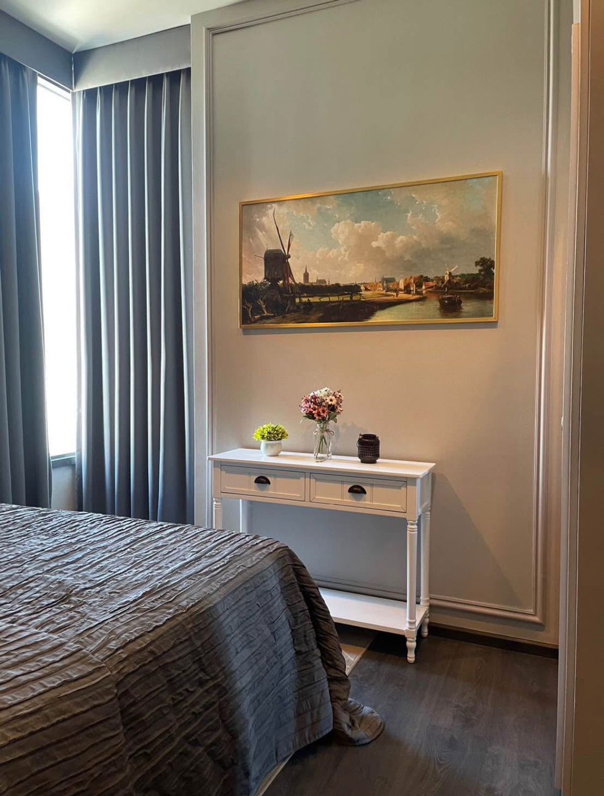 ให้เช่าคอนโดสุขุมวิท อโศก ทองหล่อ : คอนโด Edge Sukhumvit 23 เดินทางสะดวก ใกล้รถไฟฟ้าบีทีเอส มีรถรับส่ง ห้องสวย เฟอร์นิเจอร์ครบ พร้อมอยู่!!