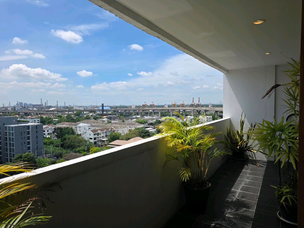 For SaleCondoOnnut, Udomsuk : The Roof Garden 2 bed 2 bath.134.sq.m.