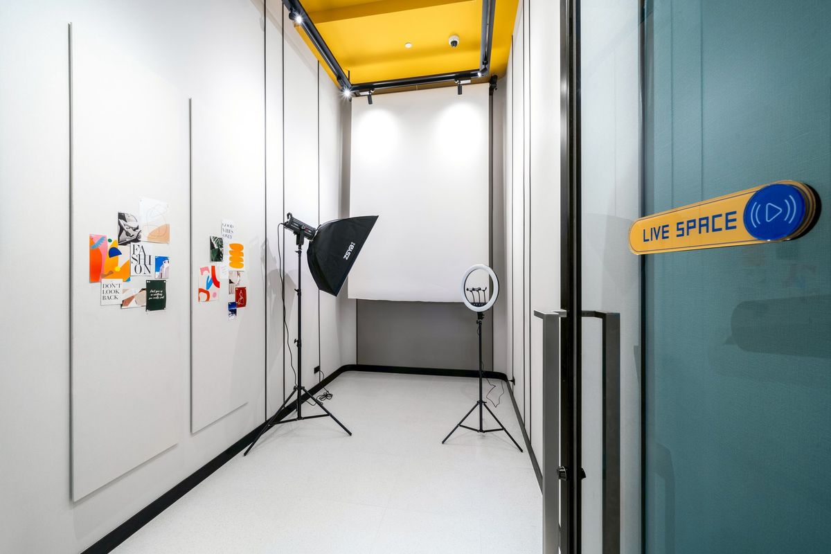 For SaleCondoNonthaburi, Bang Yai, Bangbuathong : 🔥𝐇𝐎𝐓 𝐃𝐄𝐀𝐋🔥 𝐏𝐋𝐔𝐌 𝐂𝐨𝐧𝐝𝐨 𝐍𝐞𝐰 𝐖𝐞𝐬𝐭 — Handpicked beautiful units with unbeatable discounts! 💯 Guaranteed best prices on the market! 📱Call 092-808-8899