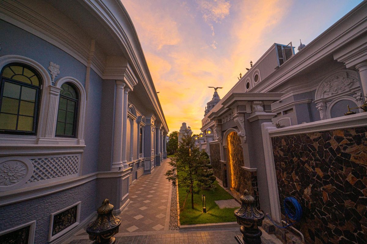 ขายบ้านพุทธมณฑล ศาลายา : 🏛️ ขายคฤหาสน์ที่มีหลังเดียวในโลก — หนึ่งเดียวบนพุทธมณฑลสาย 3