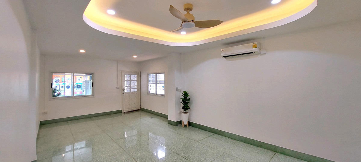 For SaleTownhomePhutthamonthon, Salaya : Townhome for sale, Chao Phra Villa, corner house, most good location, good price, currently being renovated.