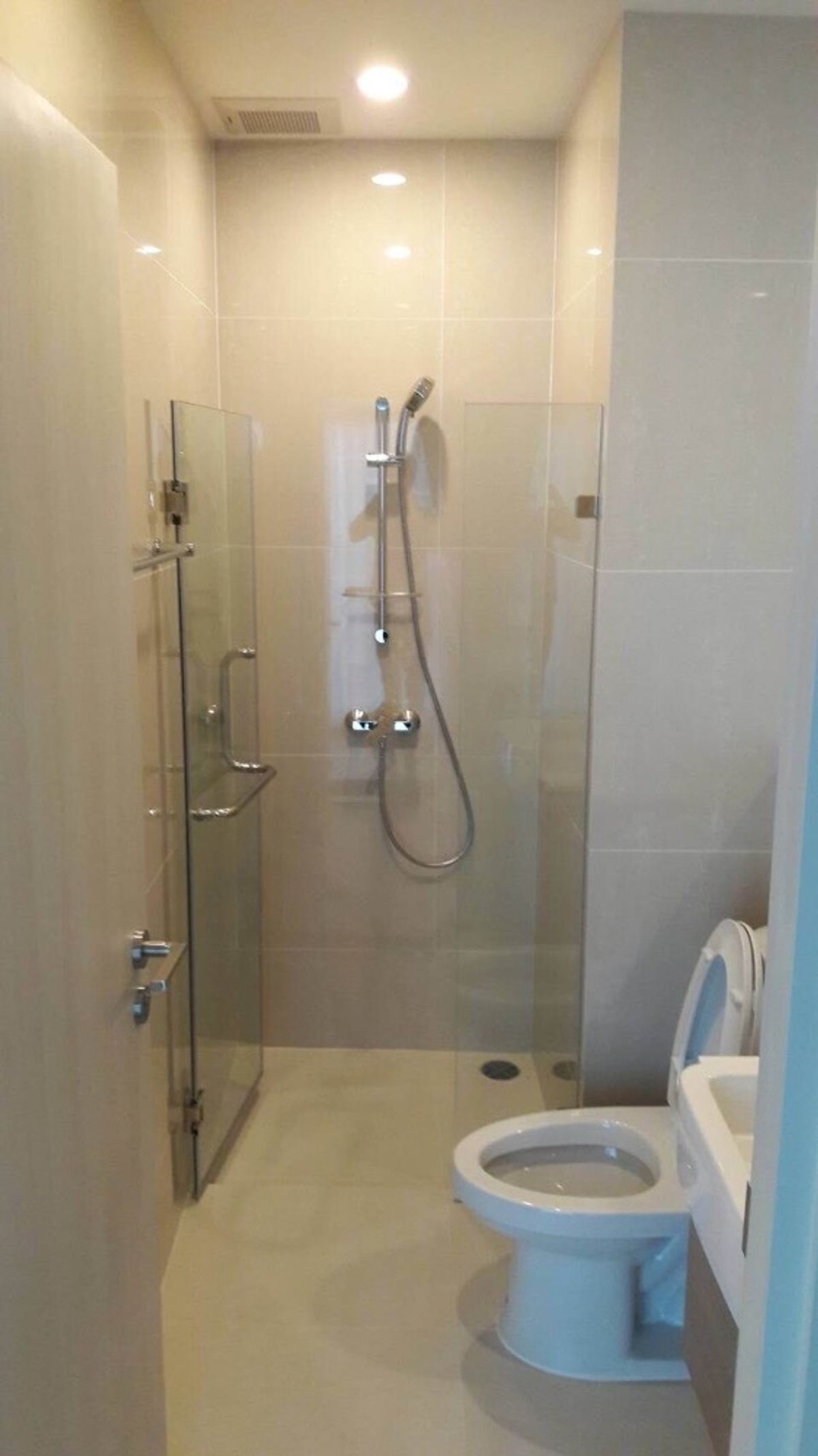 ขายคอนโดรัชดา ห้วยขวาง : ✨ Best Price! : Noble Revolve Ratchada Condo ✨ Only 2,600,000 THB 💰