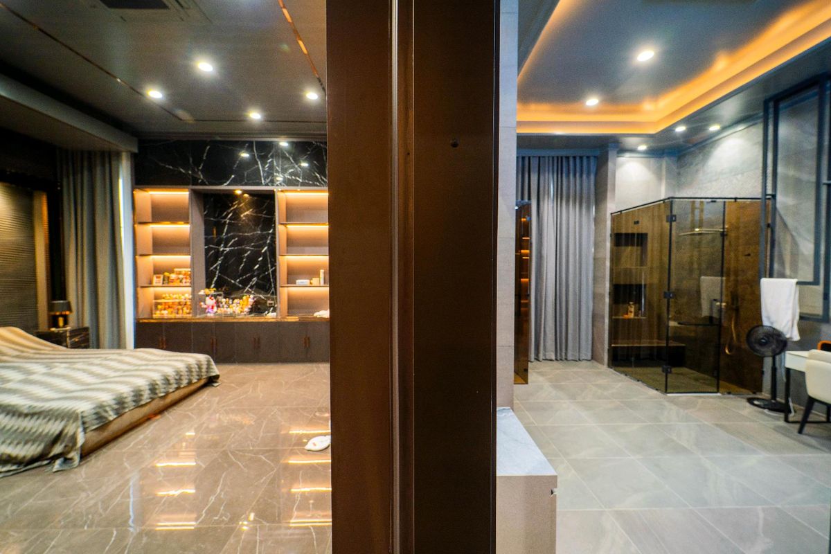 ขายบ้านพุทธมณฑล ศาลายา : 🏛️ ขายคฤหาสน์ที่มีหลังเดียวในโลก — หนึ่งเดียวบนพุทธมณฑลสาย 3