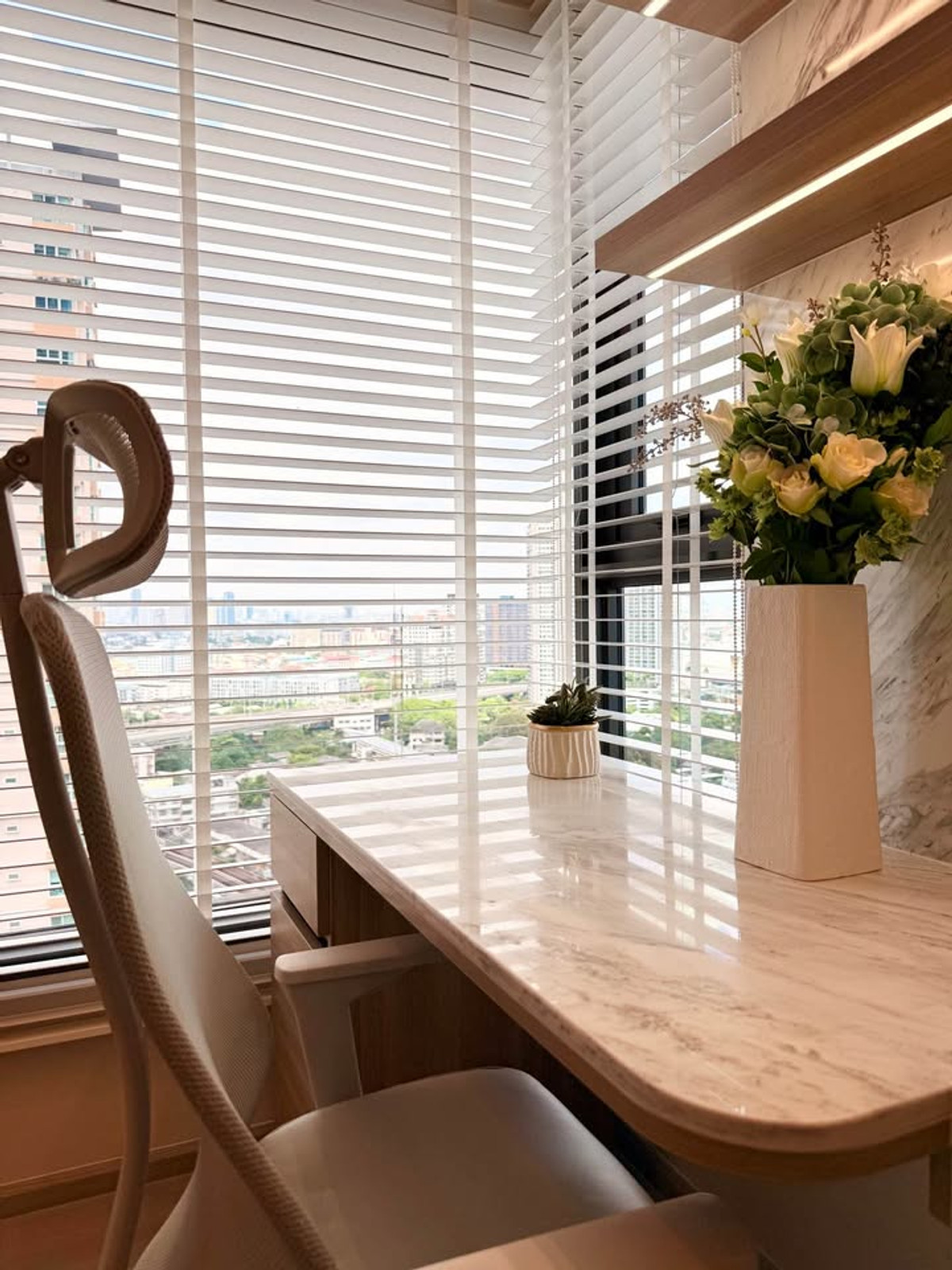 ให้เช่าคอนโดอ่อนนุช อุดมสุข : [ฟรีเน็ต/ชั้นสูง] ให้เช่า Aspire Onnut Station ห้อง 1-Bed Plus 35 ตรม. ชั้น 22 ใกล้ BTS อ่อนนุช 3 นาที แต่งหรู WFH สบาย!