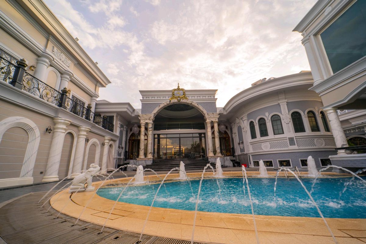 ขายบ้านพุทธมณฑล ศาลายา : 🏛️ ขายคฤหาสน์ที่มีหลังเดียวในโลก — หนึ่งเดียวบนพุทธมณฑลสาย 3