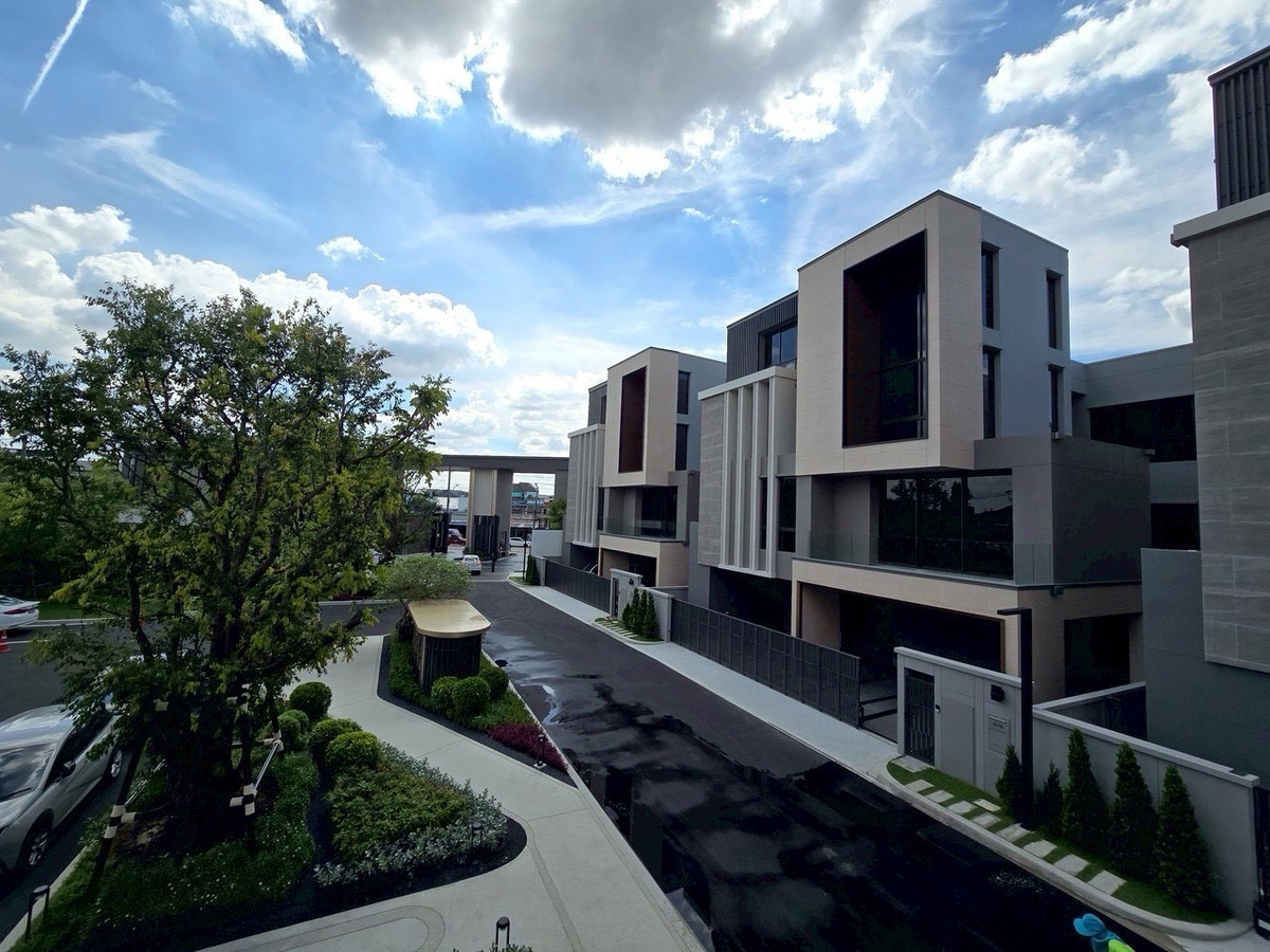 𝐁𝐄𝐎𝐍 Kaset-Nawamin 📌 Launching a 3-story luxury detached house, new brand from AP, connected to Ekamai-Thonglor, convenient, 10 minutes to Central Eastville (Call.094-9955936 Lin)🏆 Loading...