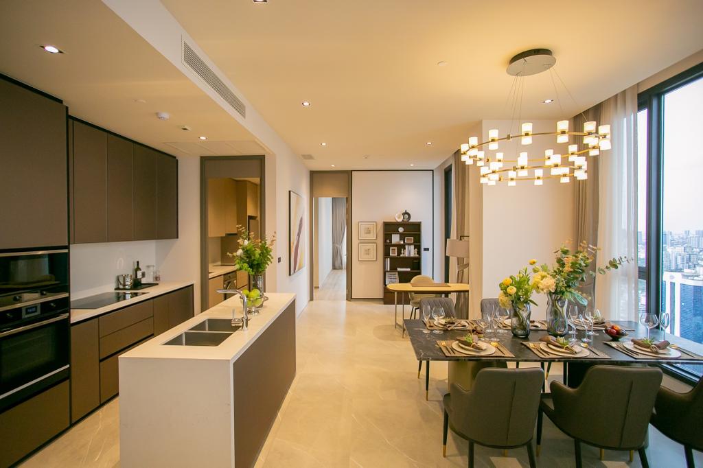 For RentCondoWitthayu, Chidlom, Langsuan, Ploenchit : 🔥Urgent rental🔥The Address Chidlom, very beautiful room, fully furnished, ready to move in, near BTS Chidlom, only 200 meters.