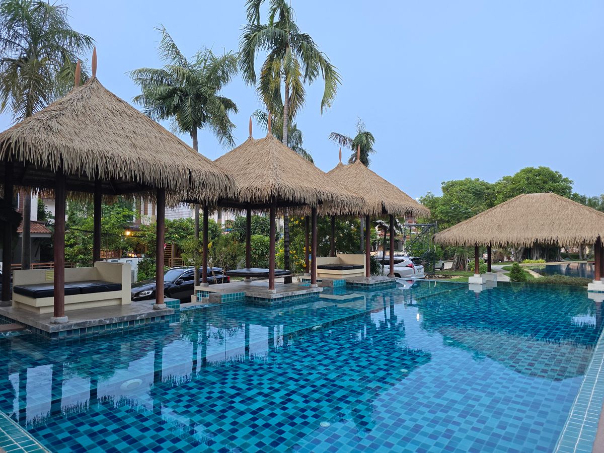 For SaleHouseLadkrabang, Suwannaphum Airport : [For Sale] Urgent Sale! 🔥 4-Bedroom Single House Atoll Maldives Palms – Corner Unit, Fully Renovated, Move-in Ready! Near Mega Bangna