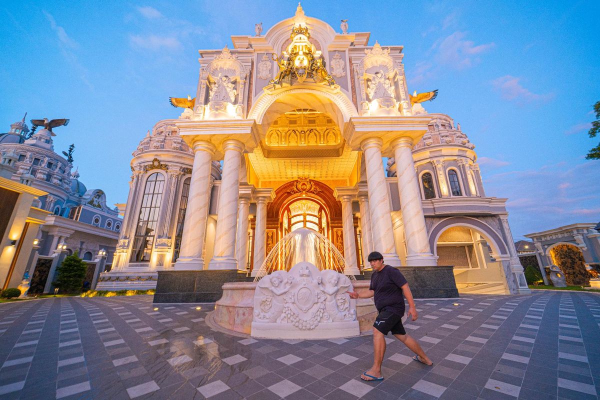 ขายบ้านพุทธมณฑล ศาลายา : 🏛️ ขายคฤหาสน์ที่มีหลังเดียวในโลก — หนึ่งเดียวบนพุทธมณฑลสาย 3