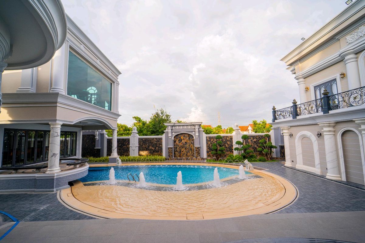 ขายบ้านพุทธมณฑล ศาลายา : 🏛️ ขายคฤหาสน์ที่มีหลังเดียวในโลก — หนึ่งเดียวบนพุทธมณฑลสาย 3