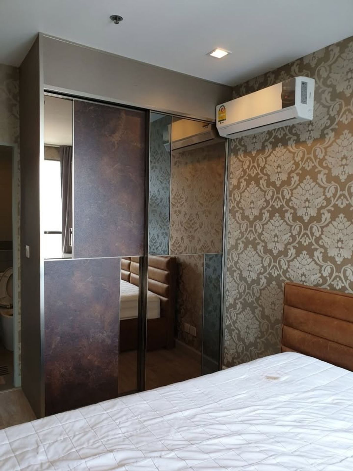 ให้เช่าคอนโดพระราม 9 เพชรบุรีตัดใหม่ RCA : เช่าคอนโด IDEO Mobi Rama 9/ไอดีโอ โมบิ พระราม 9 (E6810005)