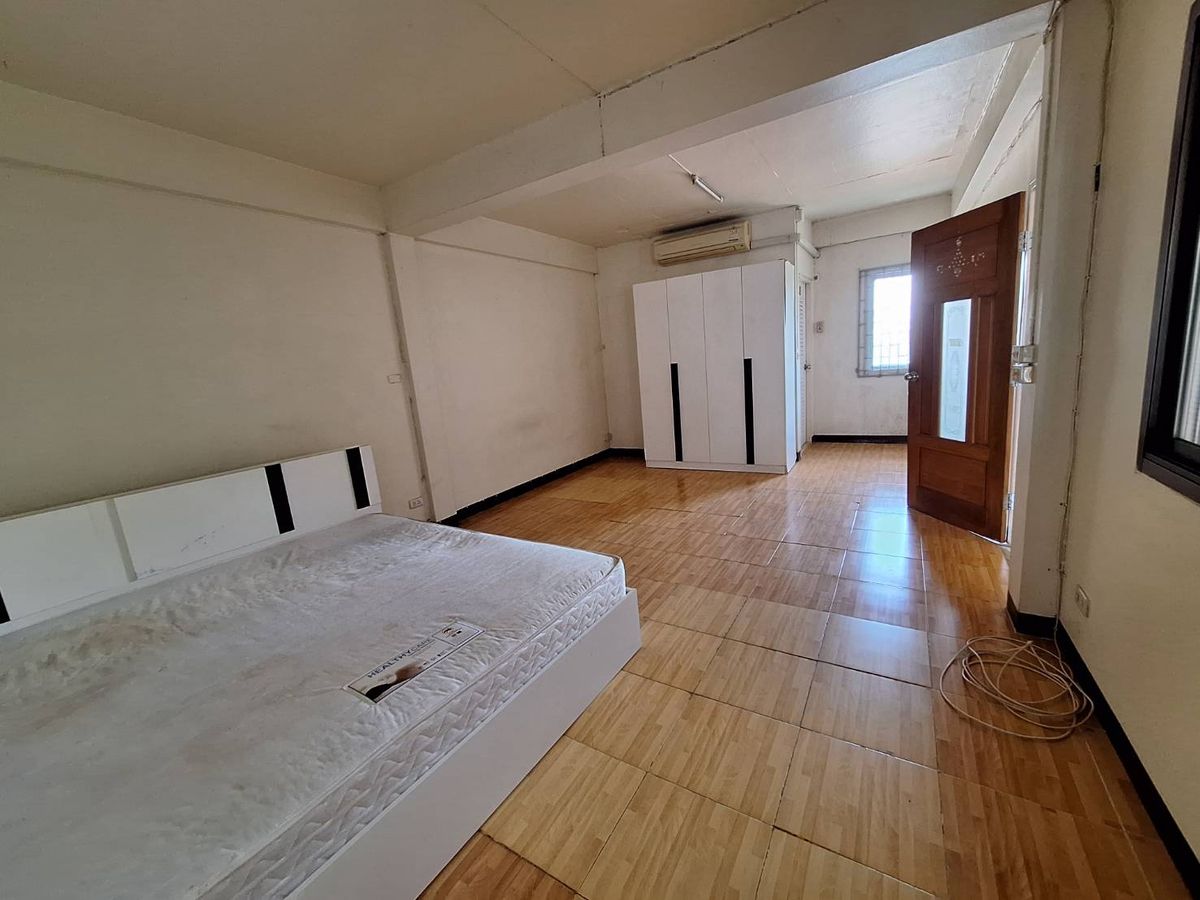 ขายอาคารพาณิชย์พระราม 2 บางขุนเทียน : ขายอาคารพาณิชย์ 4 ชั้น 2 คูหา เนื้อที่ 52 ตร.ว. โครงการธนบุรี คอมเพล็กซ์ พระราม 2 ใกล้เซ็นทรัลพระราม 2 ซอยพระราม 2 ซอย 60 ถนนพระราม2 เขตบางขุนเทียน กรุงเทพมหานคร