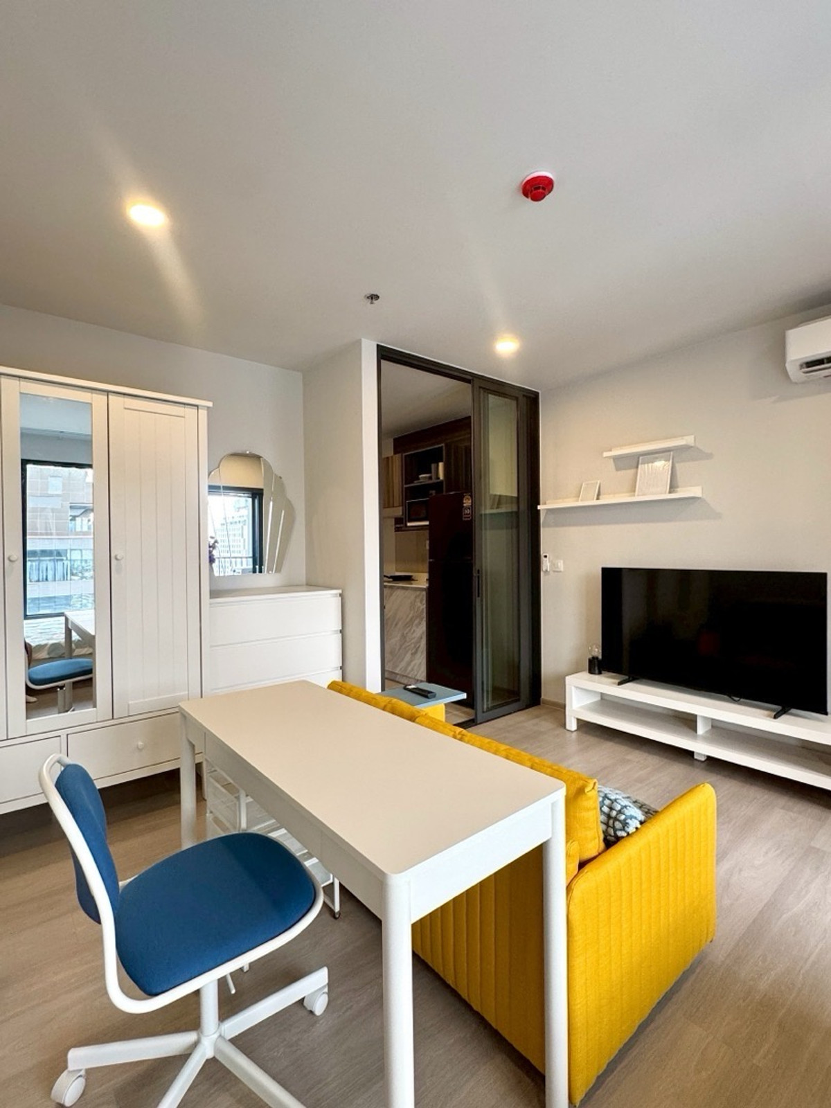 ให้เช่าคอนโดอ่อนนุช อุดมสุข : Top Floor วิวแม่น้ำ ทิศใต้ ฟรี Wifi | Aspire Onnut Station 