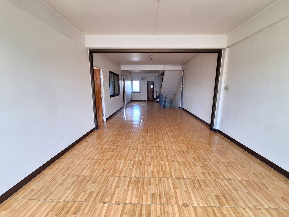 ขายอาคารพาณิชย์พระราม 2 บางขุนเทียน : ขายอาคารพาณิชย์ 4 ชั้น 2 คูหา เนื้อที่ 52 ตร.ว. โครงการธนบุรี คอมเพล็กซ์ พระราม 2 ใกล้เซ็นทรัลพระราม 2 ซอยพระราม 2 ซอย 60 ถนนพระราม2 เขตบางขุนเทียน กรุงเทพมหานคร