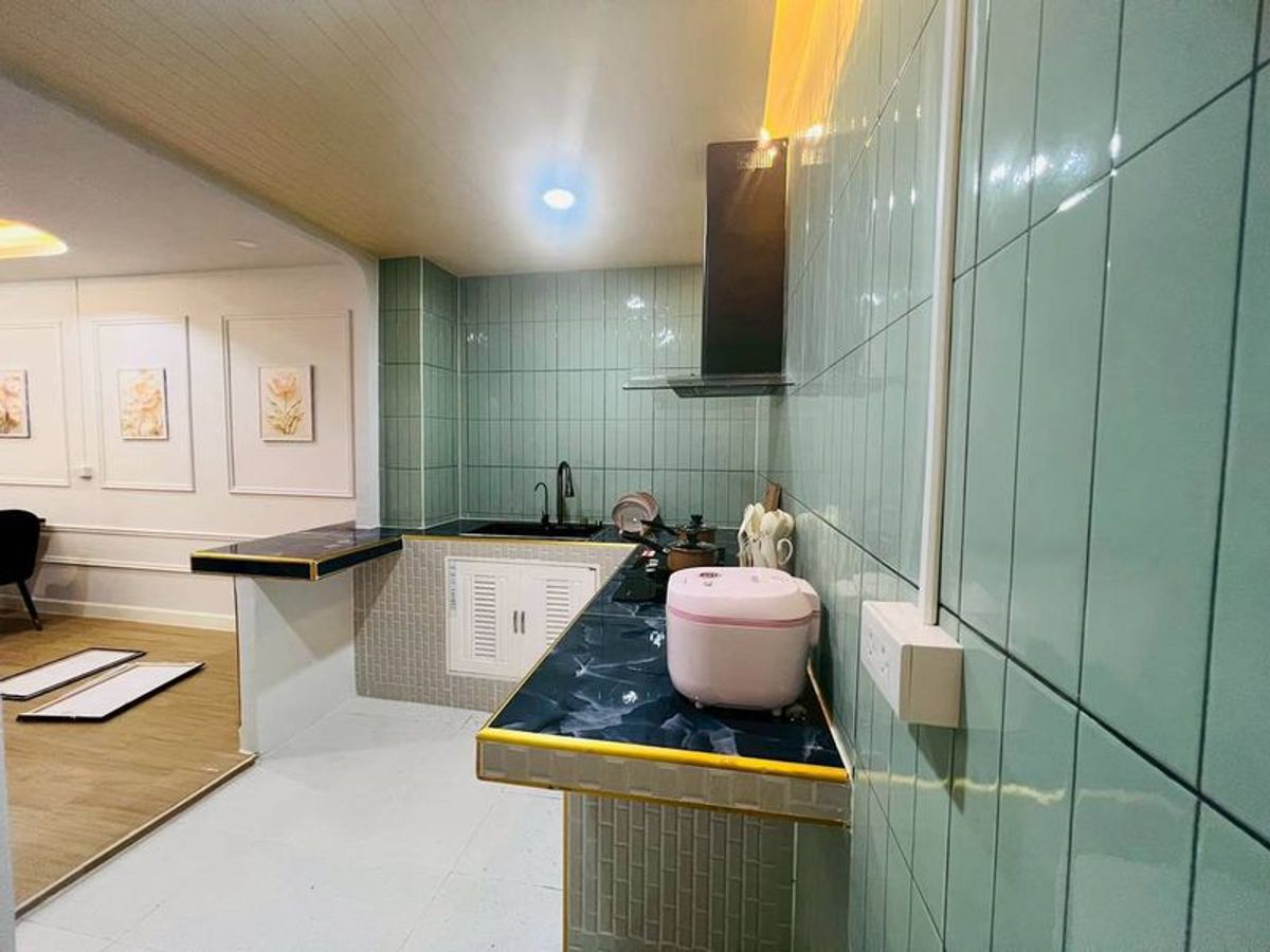 ขายทาวน์โฮมเสรีไทย-นิด้า : ขายทาวน์เฮ้าส์ 2 ชั้น หมู่บ้านเรือนทองนิเวศน์ เนื้อที่ 16.5 ตารางวา 2 ห้องนอน ซอยเสรีไทย 44 ถนนลาดพร้าว ถนนเสรีไทย แขวงคันนายาว เขตบางกะปิ กรุงเทพมหานคร