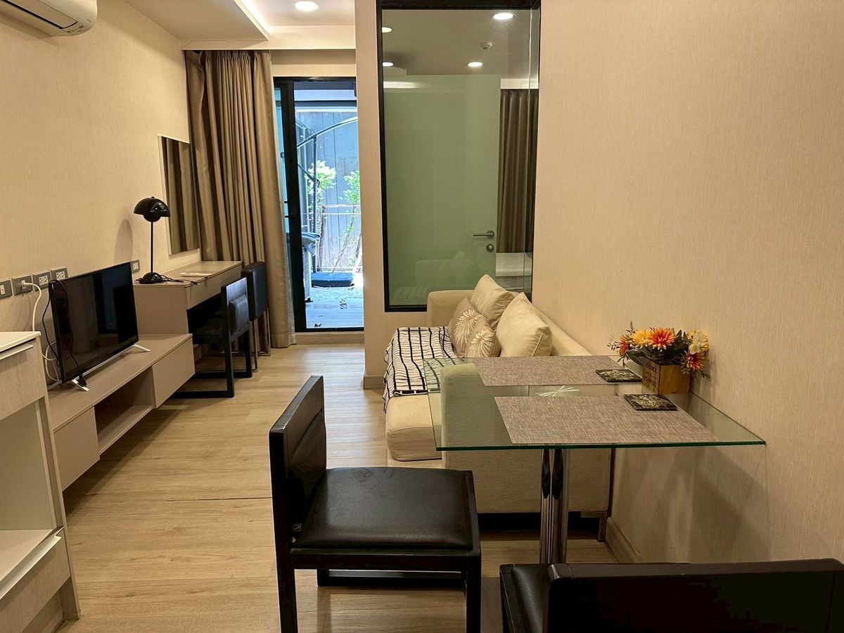 ให้เช่าคอนโด : For rent Vtara 36 1bedroom 0886382235 