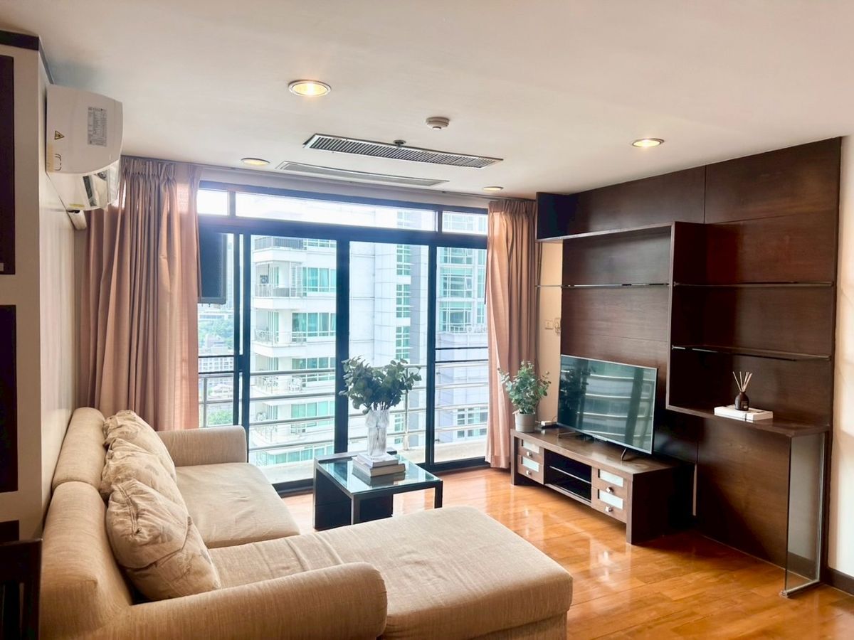 For RentCondoWitthayu, Chidlom, Langsuan, Ploenchit : BC298 Condo for rent The Royal Place 2 near BTS Ratchadamri