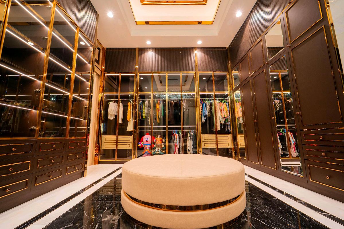 ขายบ้านพุทธมณฑล ศาลายา : 🏛️ ขายคฤหาสน์ที่มีหลังเดียวในโลก — หนึ่งเดียวบนพุทธมณฑลสาย 3