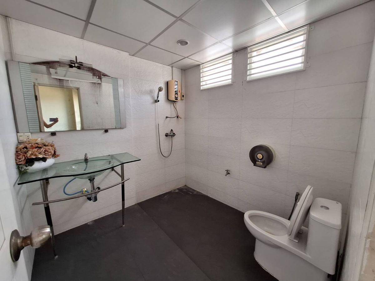 ขายอาคารพาณิชย์พระราม 2 บางขุนเทียน : ขายอาคารพาณิชย์ 4 ชั้น 2 คูหา เนื้อที่ 52 ตร.ว. โครงการธนบุรี คอมเพล็กซ์ พระราม 2 ใกล้เซ็นทรัลพระราม 2 ซอยพระราม 2 ซอย 60 ถนนพระราม2 เขตบางขุนเทียน กรุงเทพมหานคร